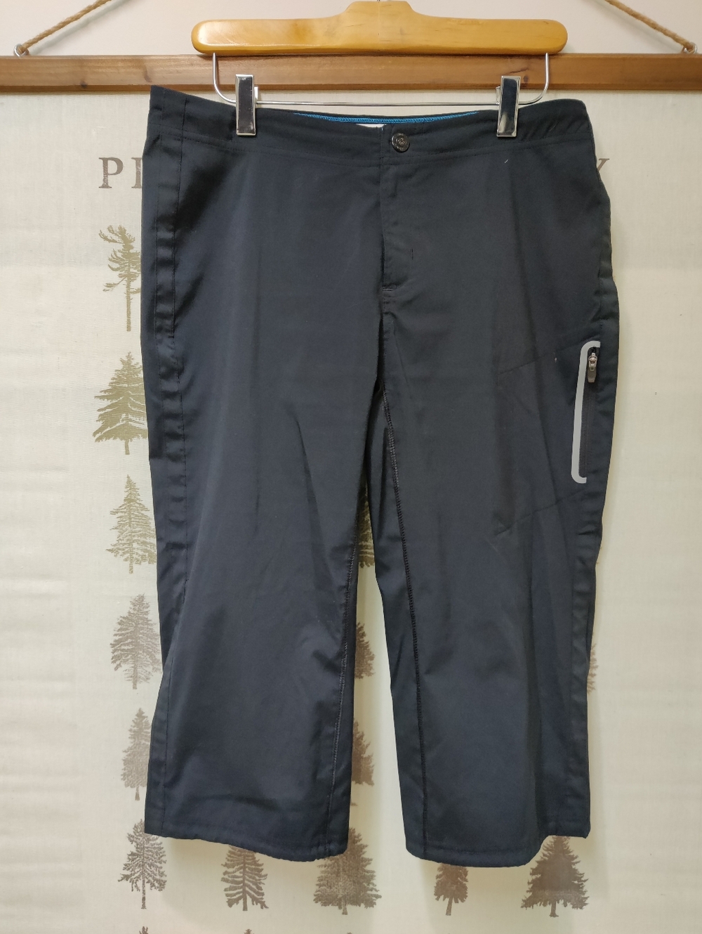 Columbia Omni-Shield Black Hiking Capris Women’s Size 6 Technical Outdoor Pants